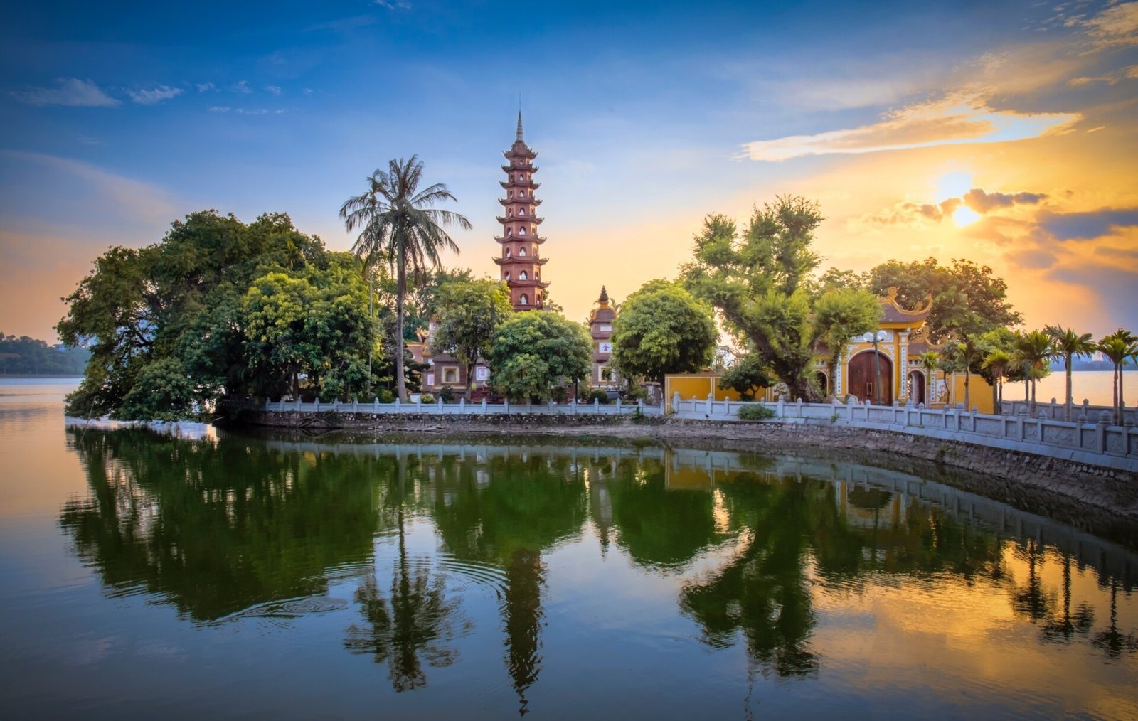 Full-Day Hanoi City Tour and Water Puppet Show