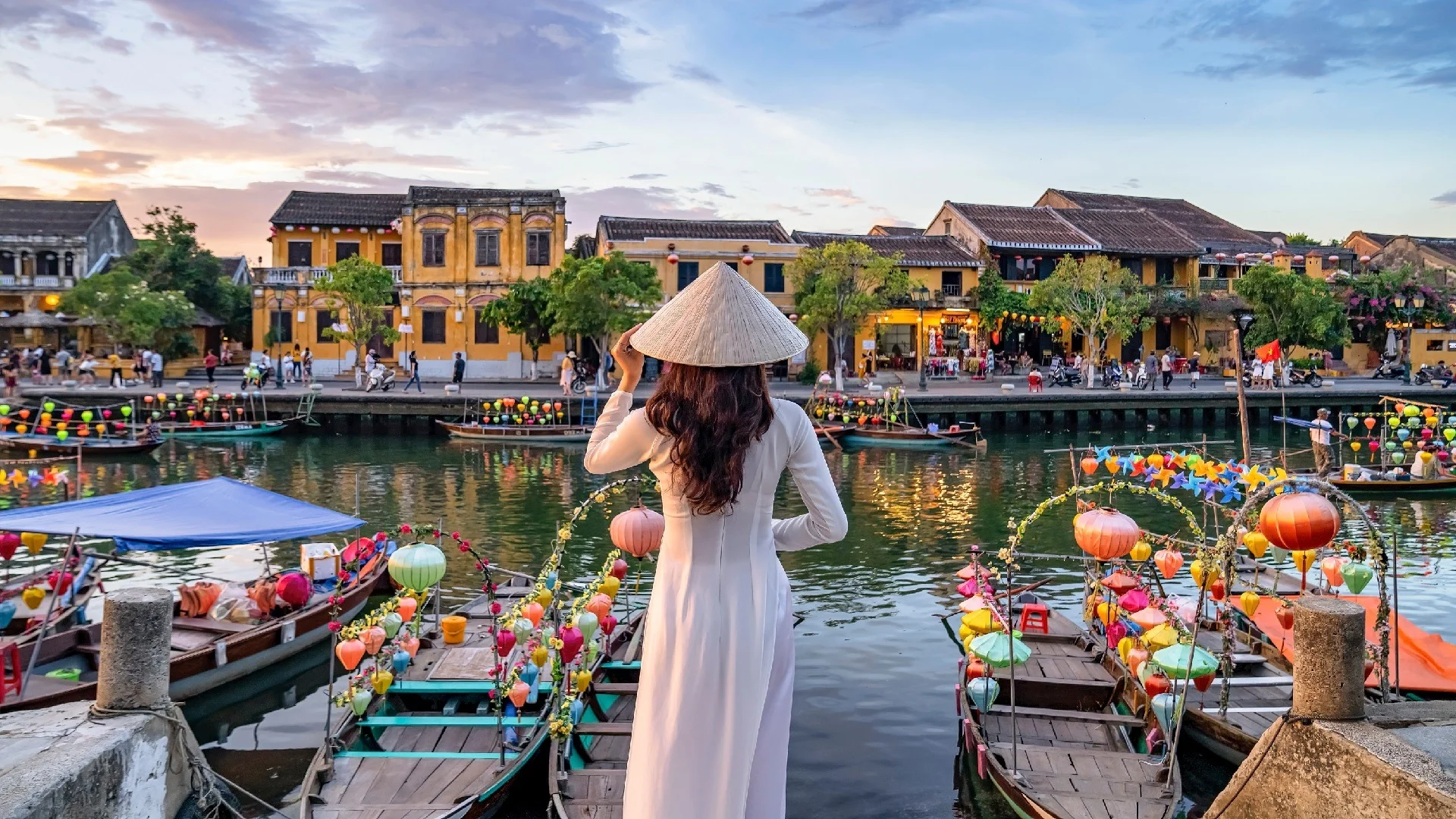 16 Days Best of Vietnam and Thailand Highlights Tour
